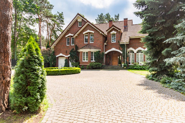 Best Driveway Paving Contractor  in Fox Crossing, WI